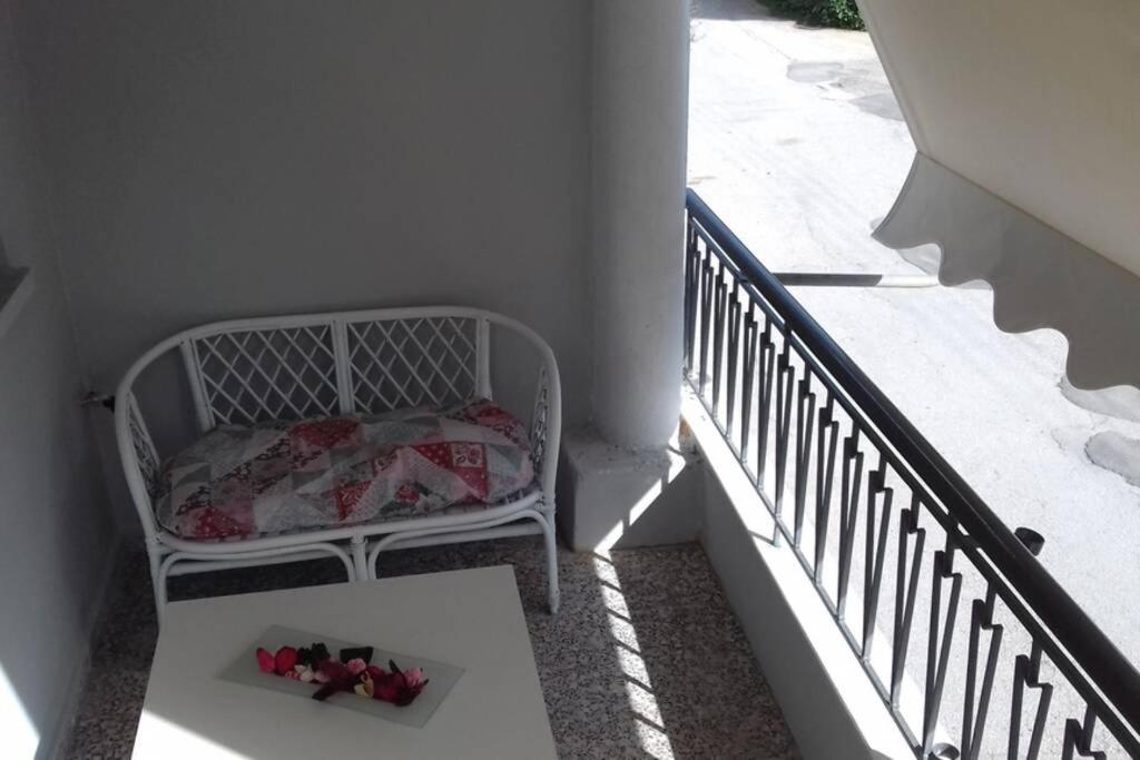 Paris House 2 Apartment Patras Bagian luar foto