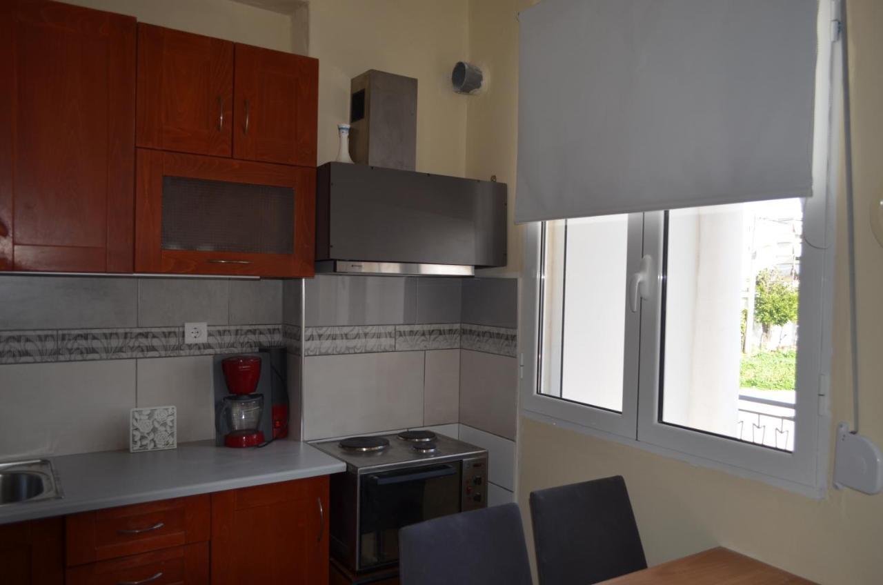 Paris House 2 Apartment Patras Bagian luar foto